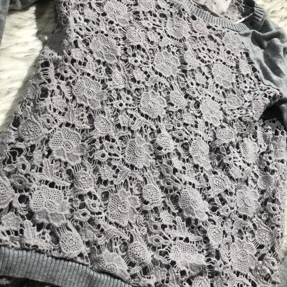 Pieces Kensie gray crochet lace floral sweater XS - Picture 3 of 6